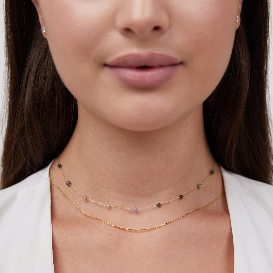 Katharina – Collana dorata con pendente rettangolare