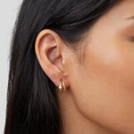 Marianne – Orecchini in argento con silhouette sottile