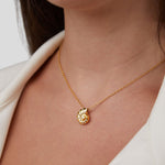 Verena – Collana dorata con struttura a cuore