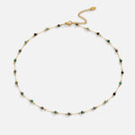 Karolína - Collana giocosa con piccole perle.