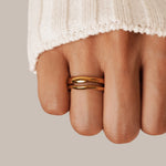 Emilia – Anello di fidanzamento con forma chiara e strutturata