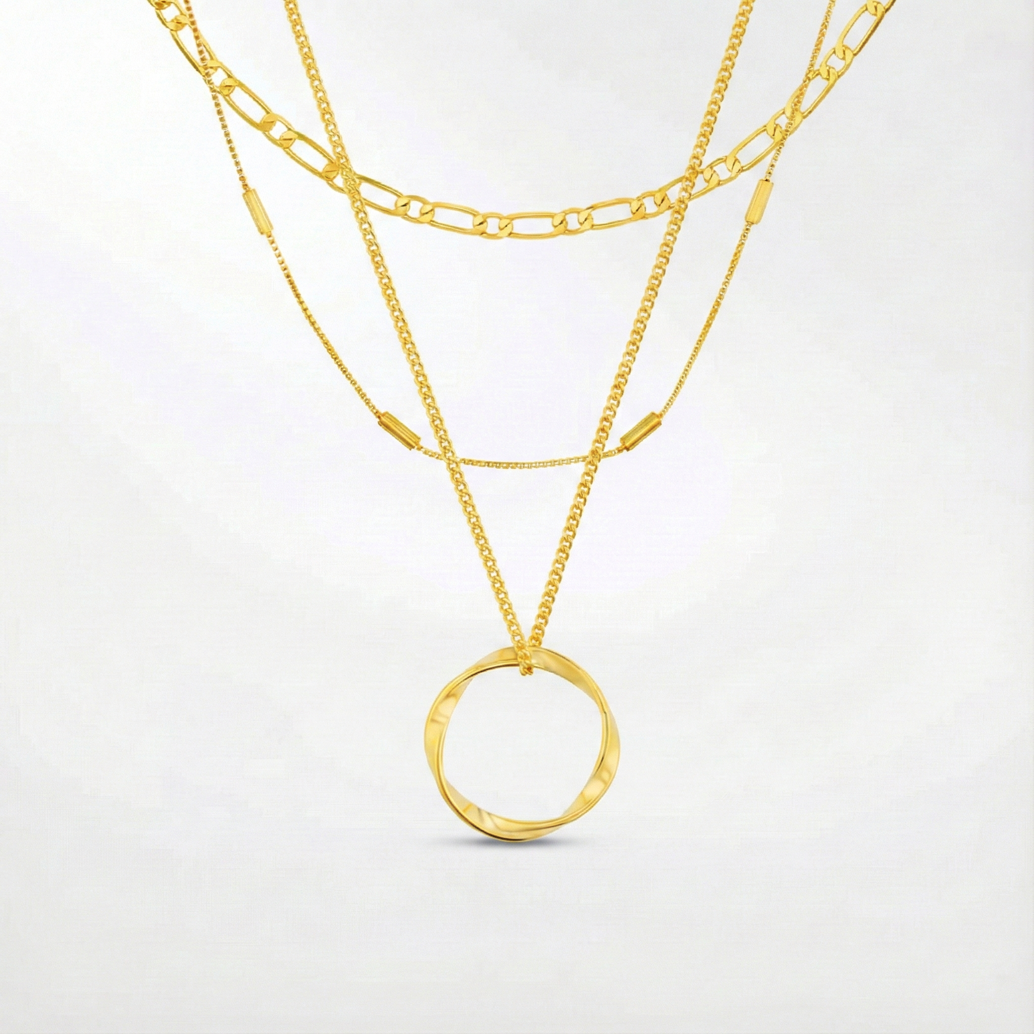 Collana aperta a tre fili