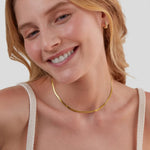 Elisa-Marie – Collana dorata delicatamente curva