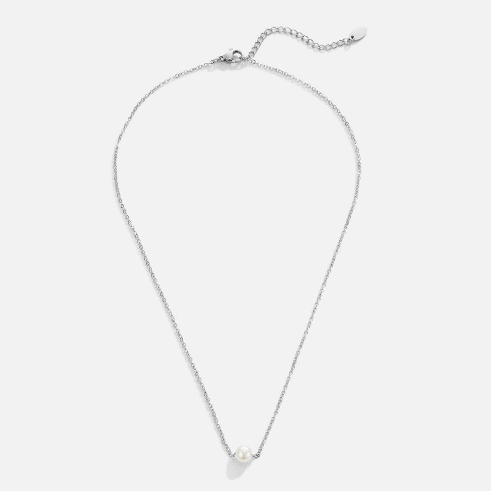 Klára – Collana in oro con pendente rotondo.