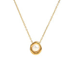 Melina – Collana dorata con medaglione ovale
