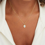 Verena – Collana dorata doppia con accenti neri