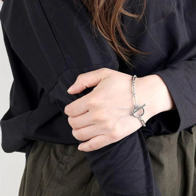 Bracciale con barra a T